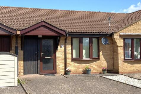 1 bedroom terraced bungalow for sale