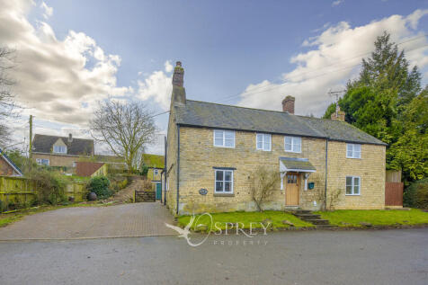 Main Street, Oakham LE15 4 bed detached house for sale