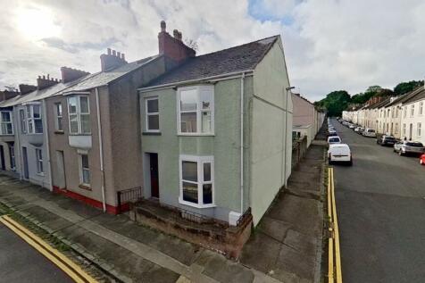 4 bedroom terraced house for sale