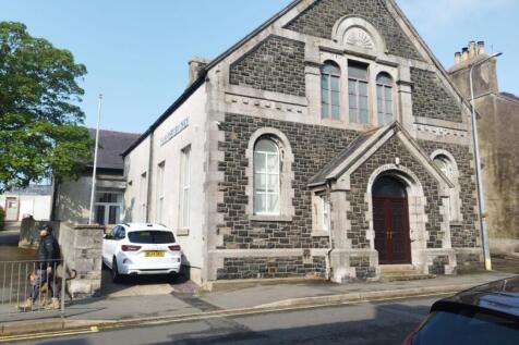 6 bedroom end of terrace house for sale
