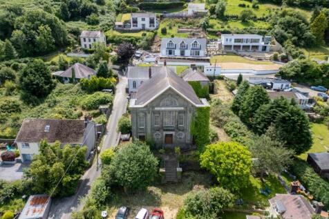 Detached house for sale