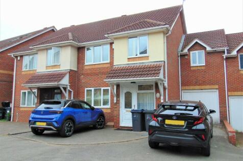 5 bedroom semi-detached house for sale