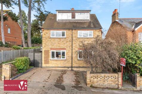 Briscoe Road, Hoddesdon EN11 5 bed detached house for sale