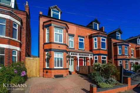 5 bedroom semi-detached house for sale