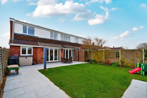 4 bedroom semi-detached house for sale