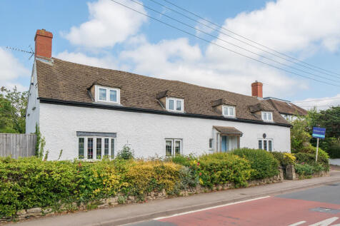 Station Road, Bishops Cleeve, Cheltenham 4 bed detached house for sale