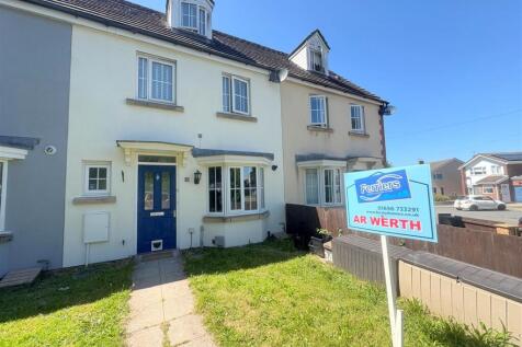 4 bedroom town house for sale
