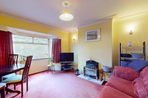 Leathley Crescent, Menston, LS29 3 bed semi