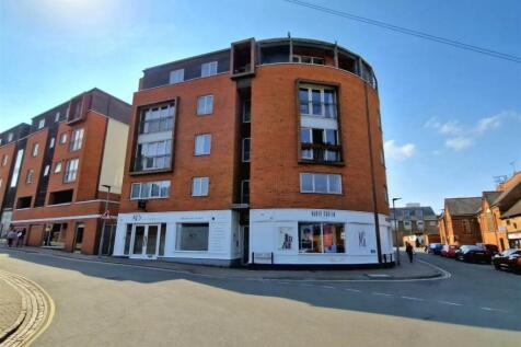 Castle Quay, Castle Lane, Bedford 2 bed apartment for sale