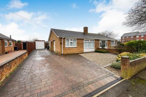 2 bedroom semi-detached bungalow for sale