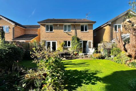 5 bedroom detached house for sale