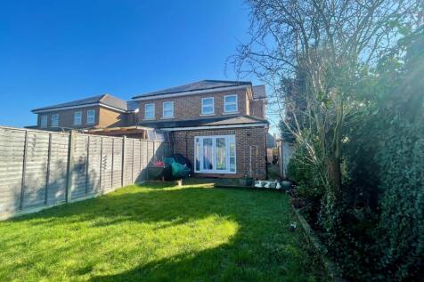 4 bedroom semi-detached house for sale