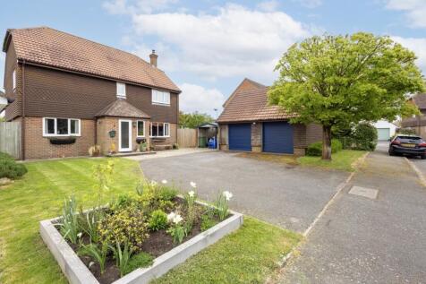 5 bedroom detached house for sale