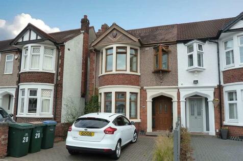 4 bedroom end of terrace house for sale