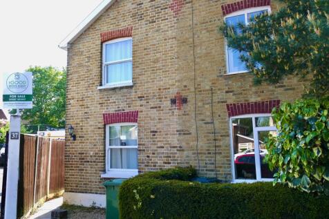 2 bedroom semi-detached house for sale