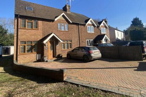 4 bedroom semi-detached house for sale