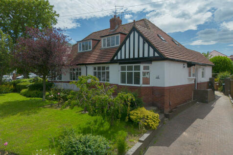 3 bedroom semi-detached bungalow for sale