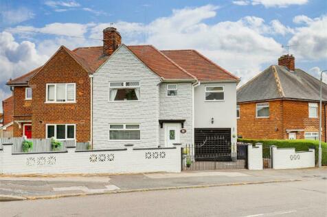 4 bedroom semi-detached house for sale