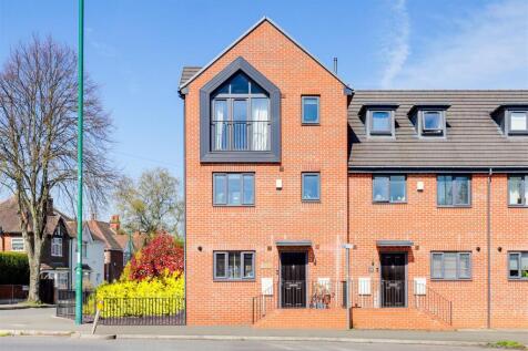 5 bedroom town house for sale