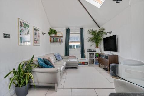 Stanstead road 2 bed apartment for sale