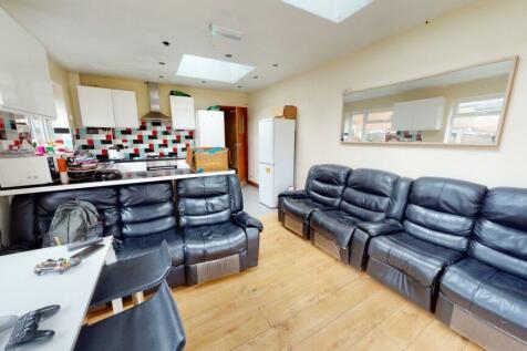 7 bedroom terraced house for sale