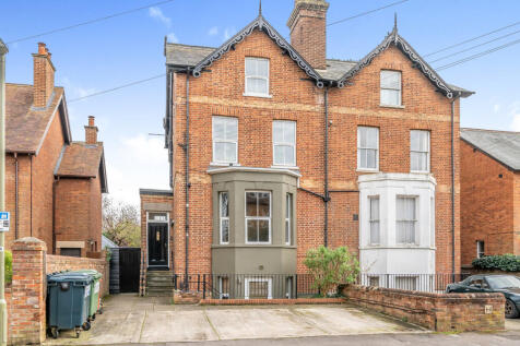 7 bedroom semi-detached house for sale