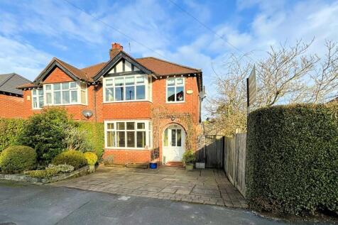 3 bedroom semi-detached house for sale