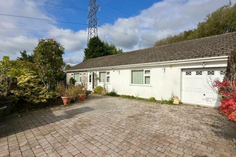 3 bedroom semi-detached bungalow for sale