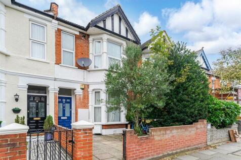 Harpenden Road, London E12 2 bed apartment for sale