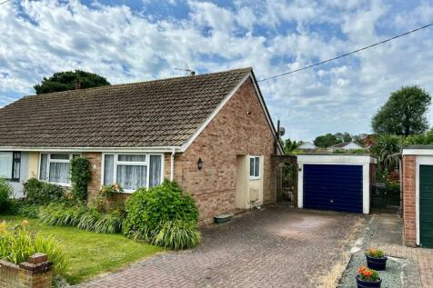 2 bedroom semi-detached bungalow for sale