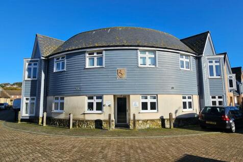 HYTHE 2 bed flat for sale