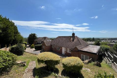 Hythe 4 bed detached house for sale