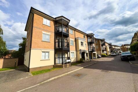 Buckingham Road, Epping, CM16 2 bed flat for sale