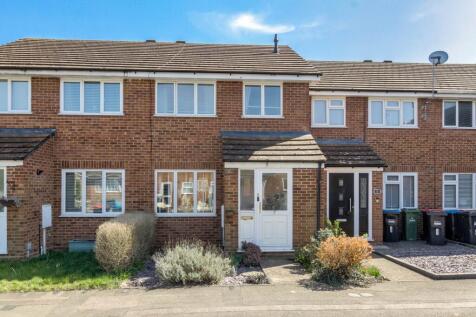 Petersham Close, Newport Pagnell MK16 3 bed terraced house for sale