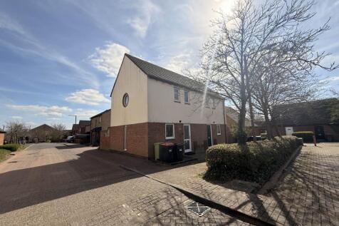 Lennon Drive, Milton Keynes MK8 2 bed semi