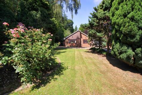 Gravesend Road, Wrotham TN15 3 bed detached bungalow for sale