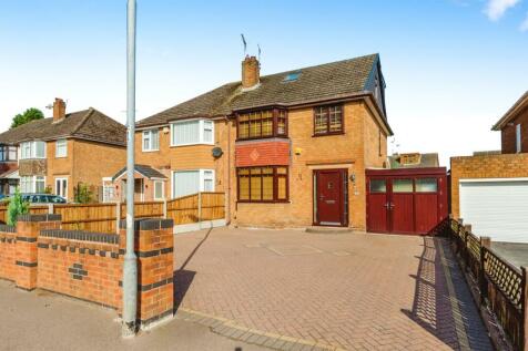 4 bedroom semi-detached house for sale