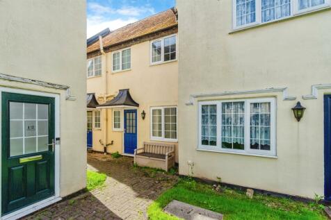 2 bedroom mews property for sale