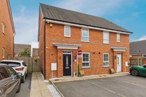 3 bedroom semi-detached house for sale