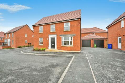 4 bedroom detached house for sale