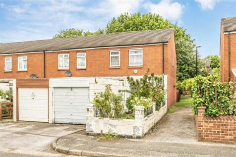 Wimborne Close, London SE12 4 bed terraced house for sale