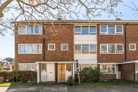 Courtlands Avenue, London SE12 2 bed maisonette for sale