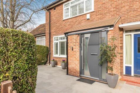 Dursley Road, London SE3 3 bed terraced house for sale