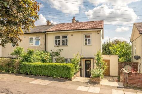Dursley Road, London SE3 3 bed end of terrace house for sale