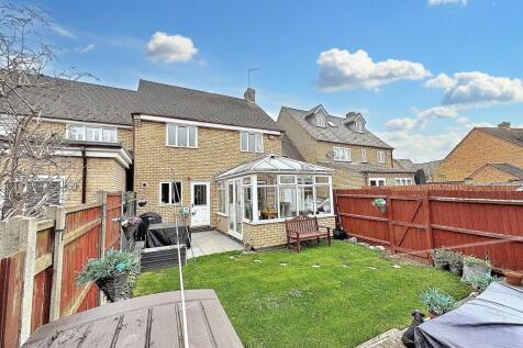 Picton Street, Milton Keynes MK4 4 bed link detached house for sale