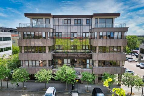 Silbury Boulevard, Milton Keynes MK9 1 bed flat for sale