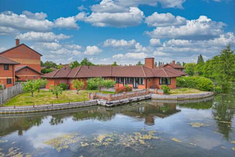 Skeats Wharf, Milton Keynes MK15 4 bed detached bungalow for sale