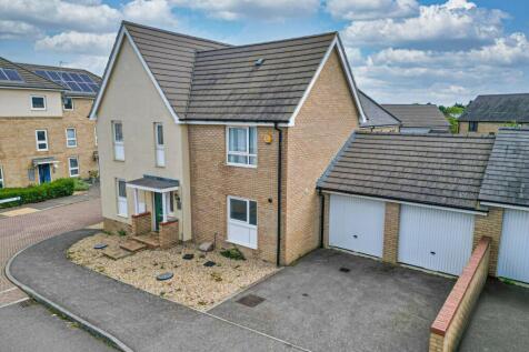 Normande Crescent, Milton Keynes MK8 4 bed detached house for sale