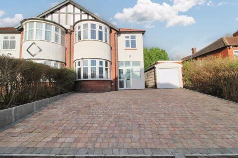 4 bedroom semi-detached house for sale