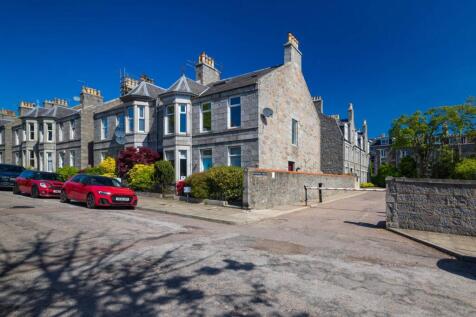 14 Grosvenor Place, Aberdeen, AB25 2RE 4 bed flat for sale